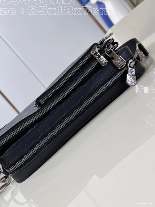 WIS TRIO MESSENGER VUITTON LOUIS 0711